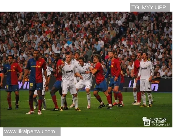 重庆足球队快攻战术解析及其在比赛中的应用与效果探讨 重庆足球队快攻战术解析及其在比赛中的应用与效果探讨